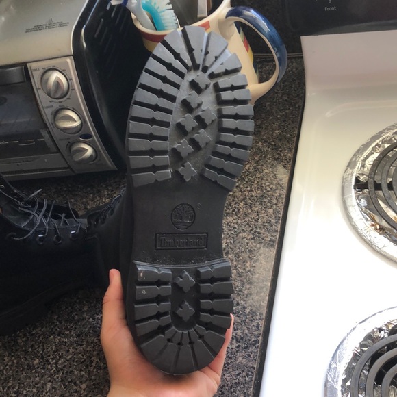 Timberland 6’ Premium Black (worn 3x) Size 8.5